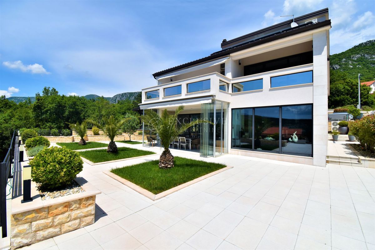 Hiša Crikvenica, 390m2