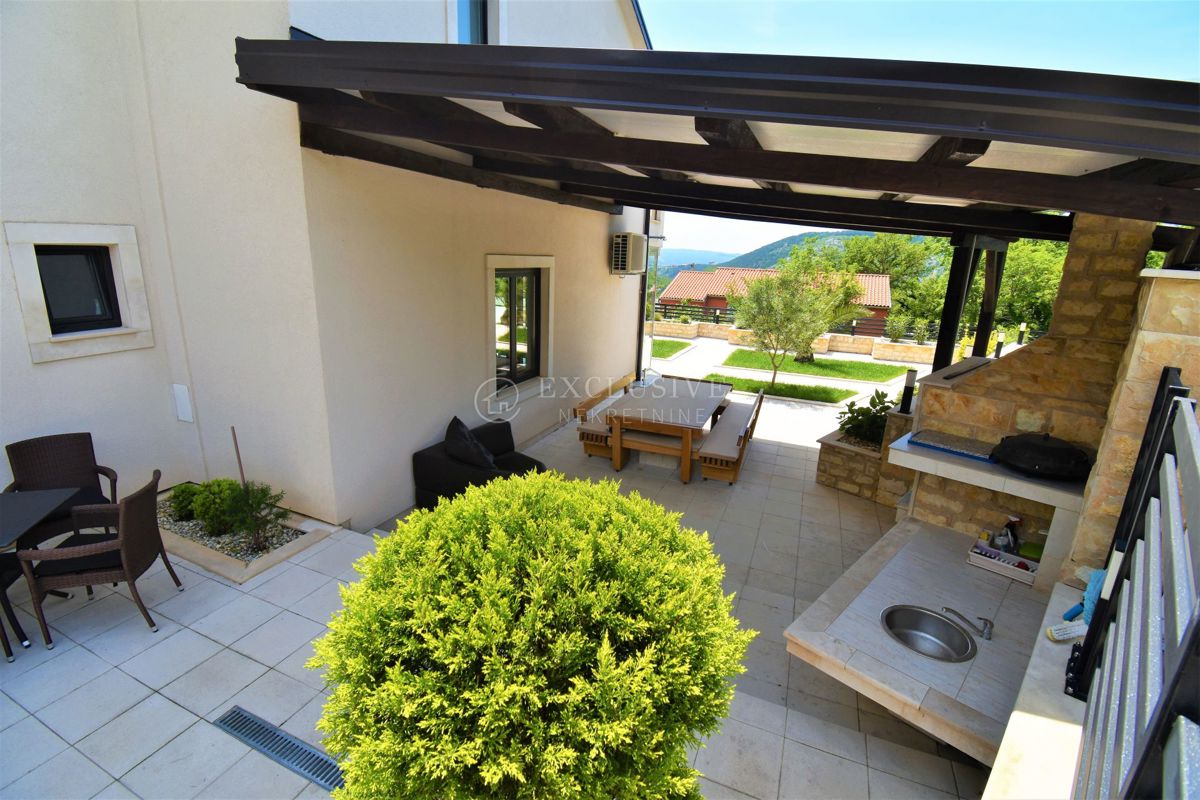 Hiša Crikvenica, 390m2