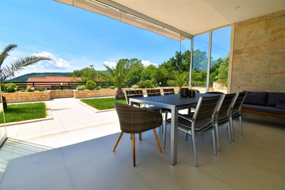 Hiša Crikvenica, 390m2