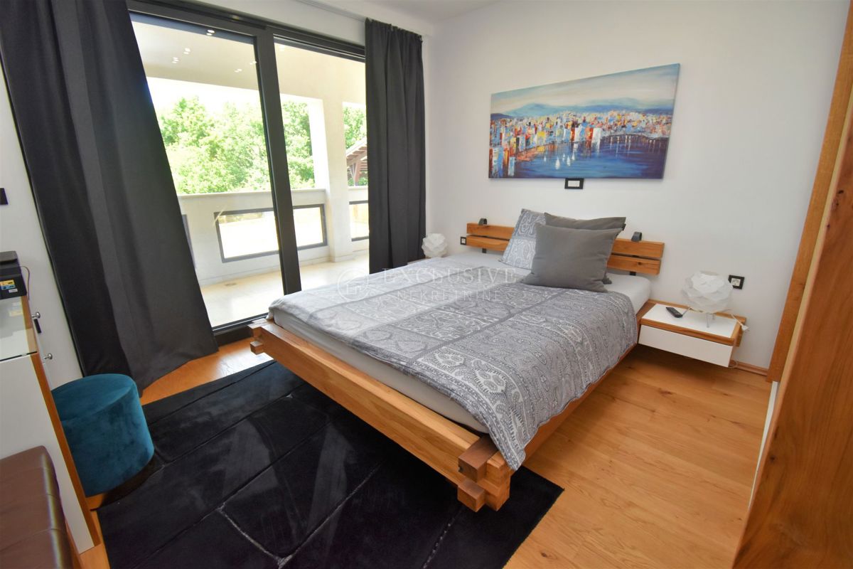 Hiša Crikvenica, 390m2