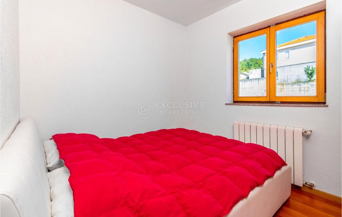 Stanovanje, 2 kat, Crikvenica, 270m2