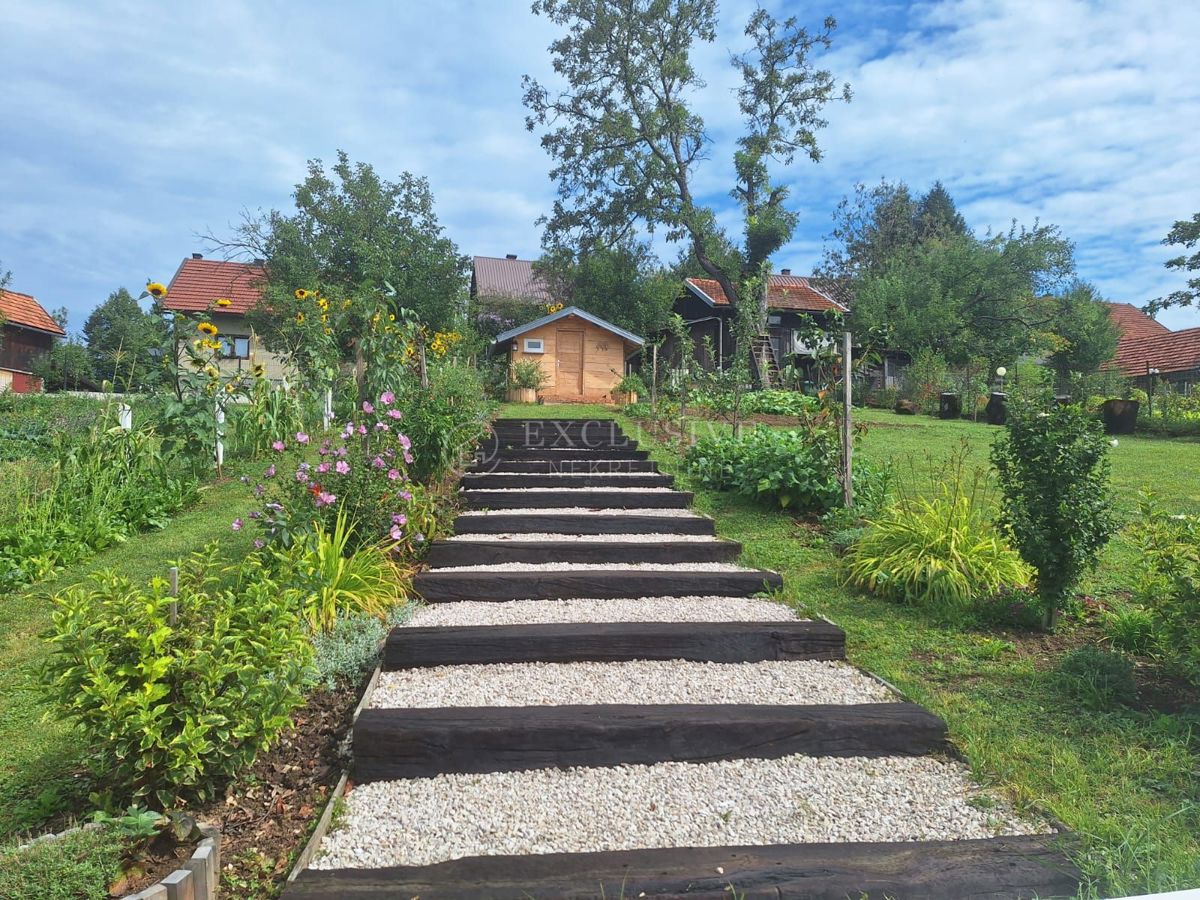 Hiša Jablan, Vrbovsko, 150m2