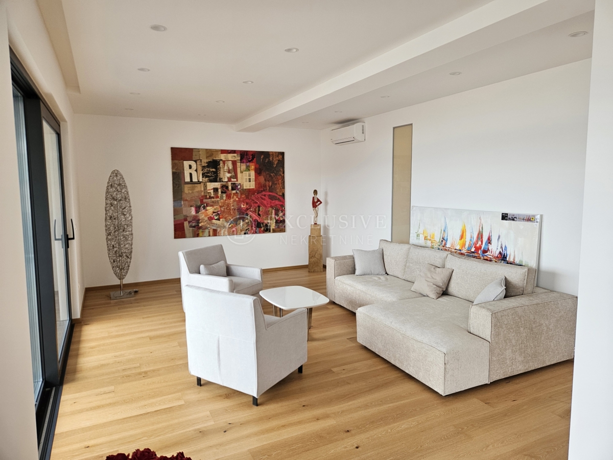 Stanovanje Opatija - Centar, Opatija, Ne, 127m2