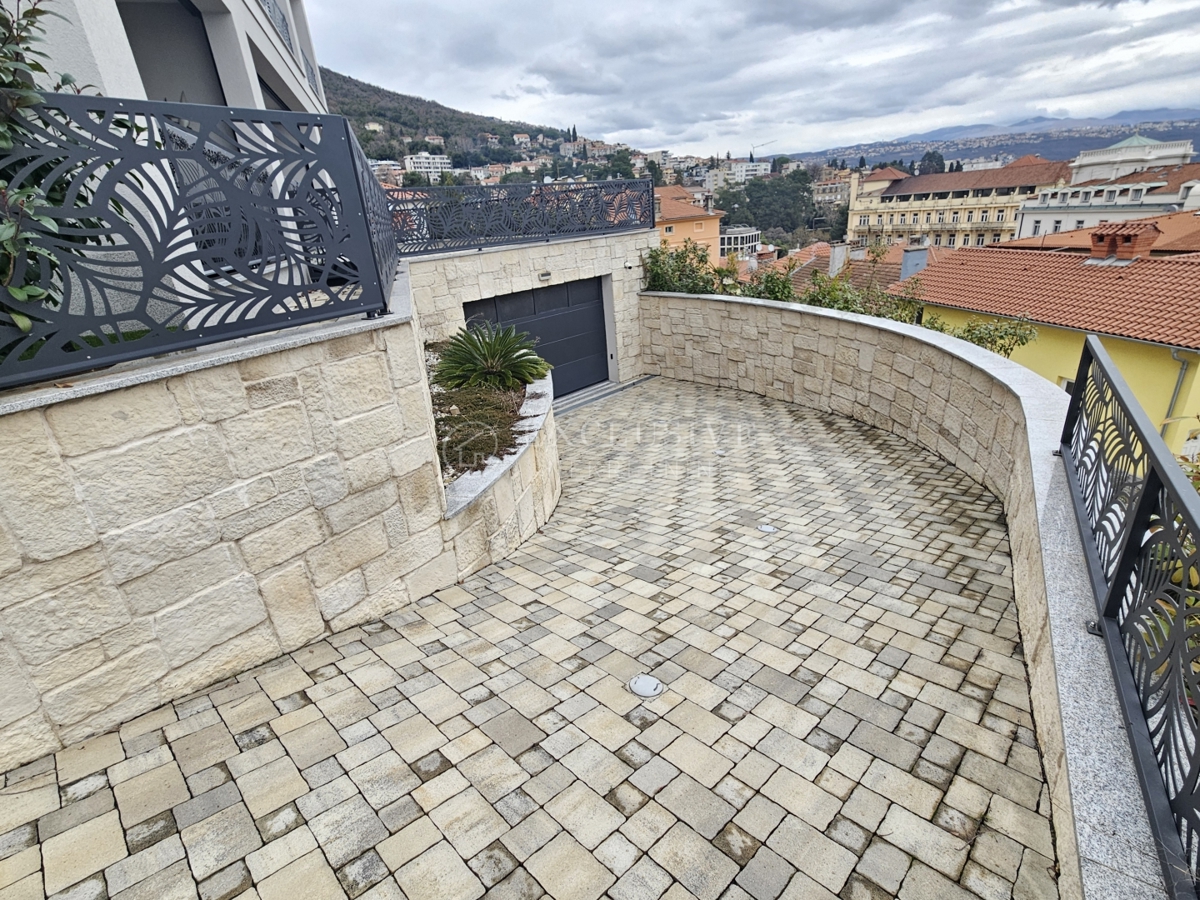 Stanovanje Opatija - Centar, Opatija, Ne, 127m2