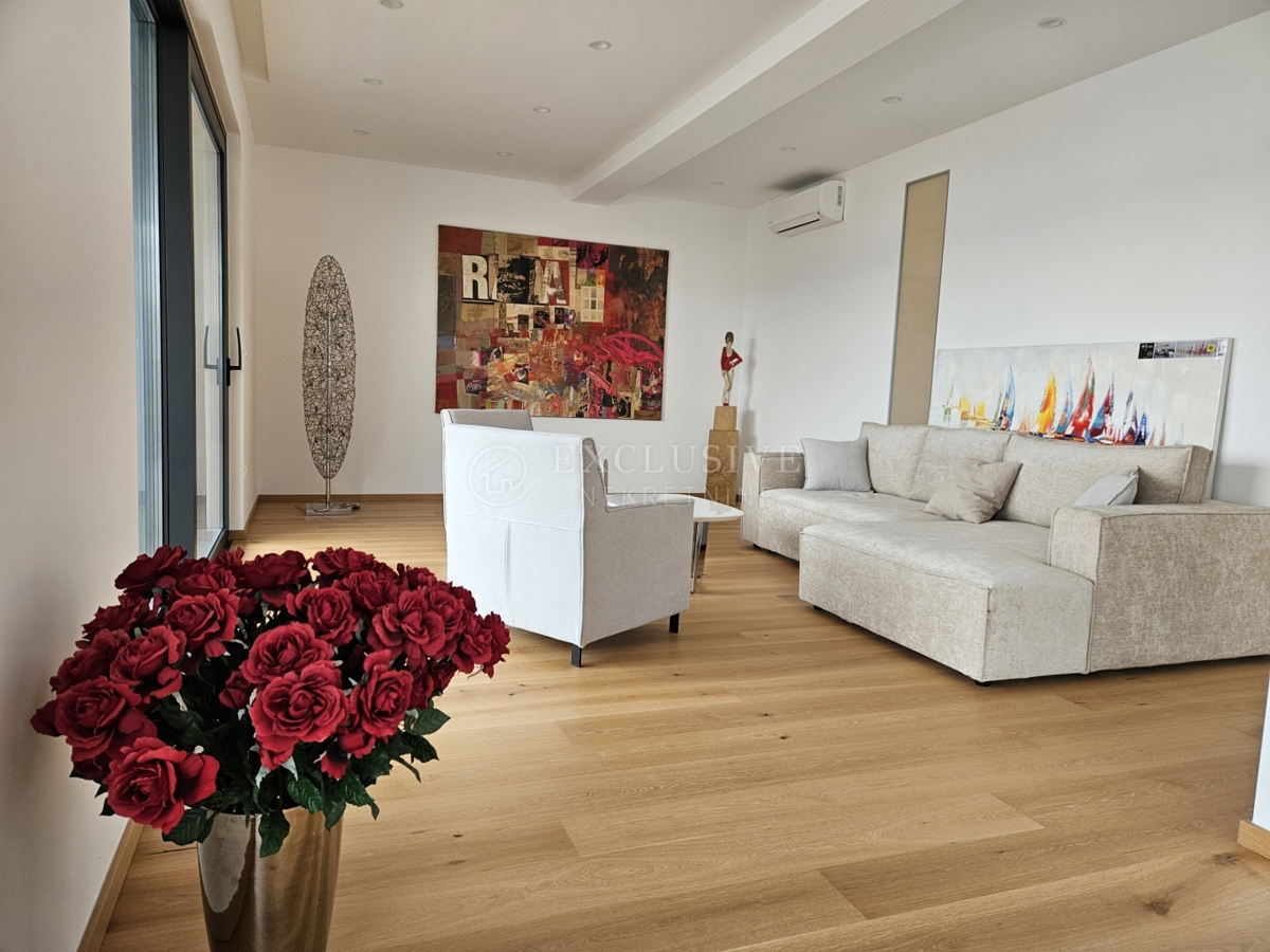 Stanovanje Opatija - Centar, Opatija, Ne, 127m2