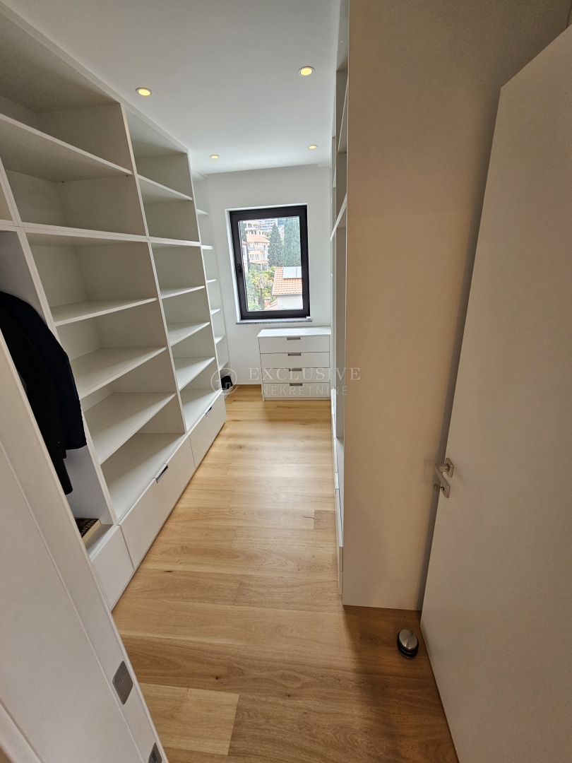 Stanovanje Opatija - Centar, Opatija, Ne, 127m2