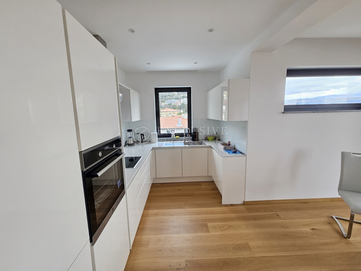 Stanovanje Opatija - Centar, Opatija, Ne, 127m2