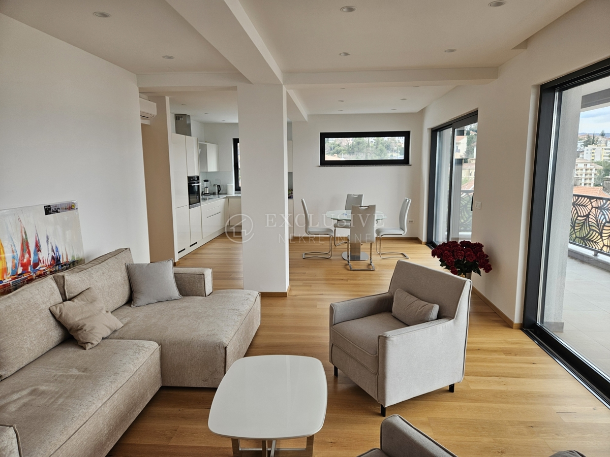 Stanovanje Opatija - Centar, Opatija, Ne, 127m2