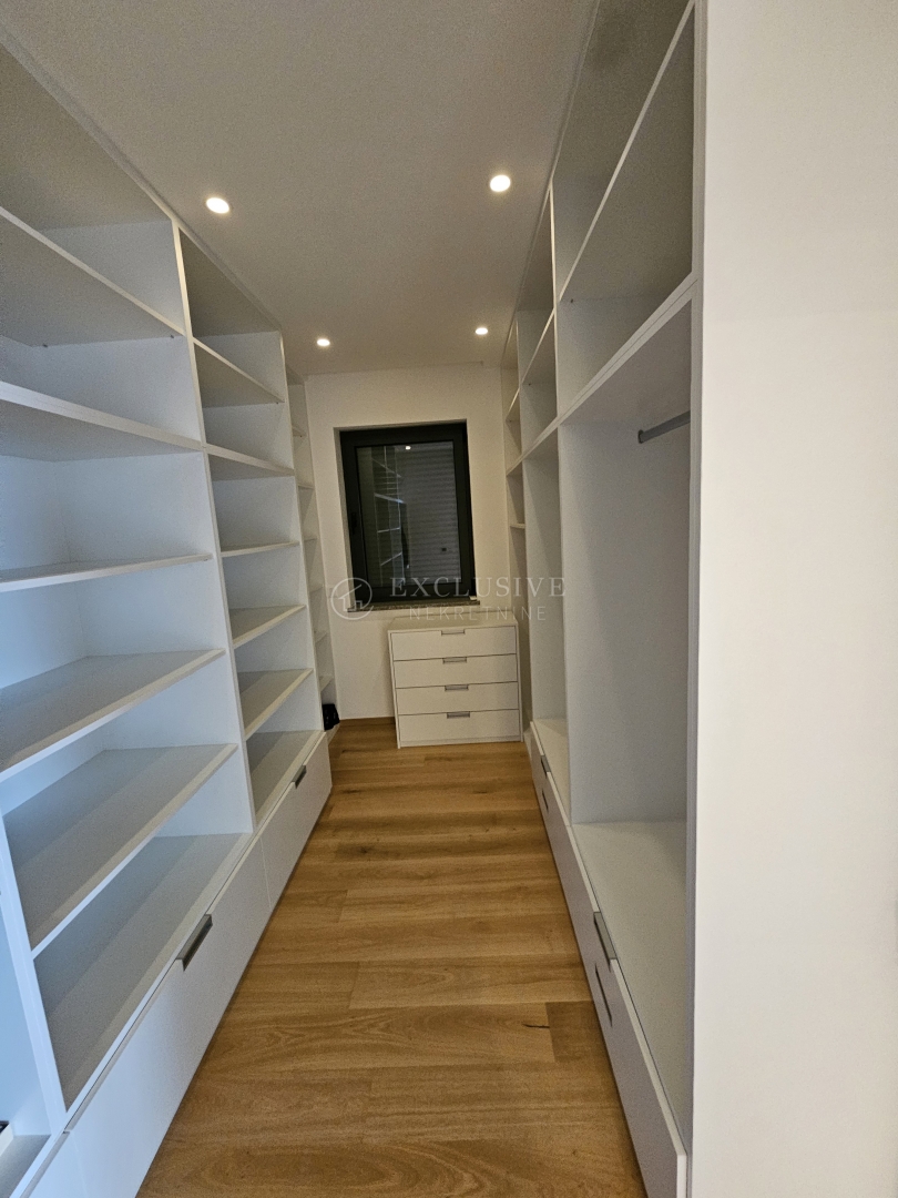 Stanovanje Opatija - Centar, Opatija, Ne, 127m2