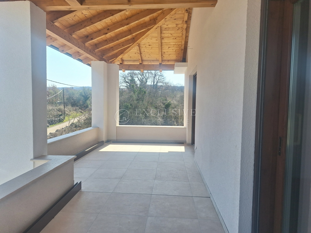 Hiša Dobrinj, 250m2