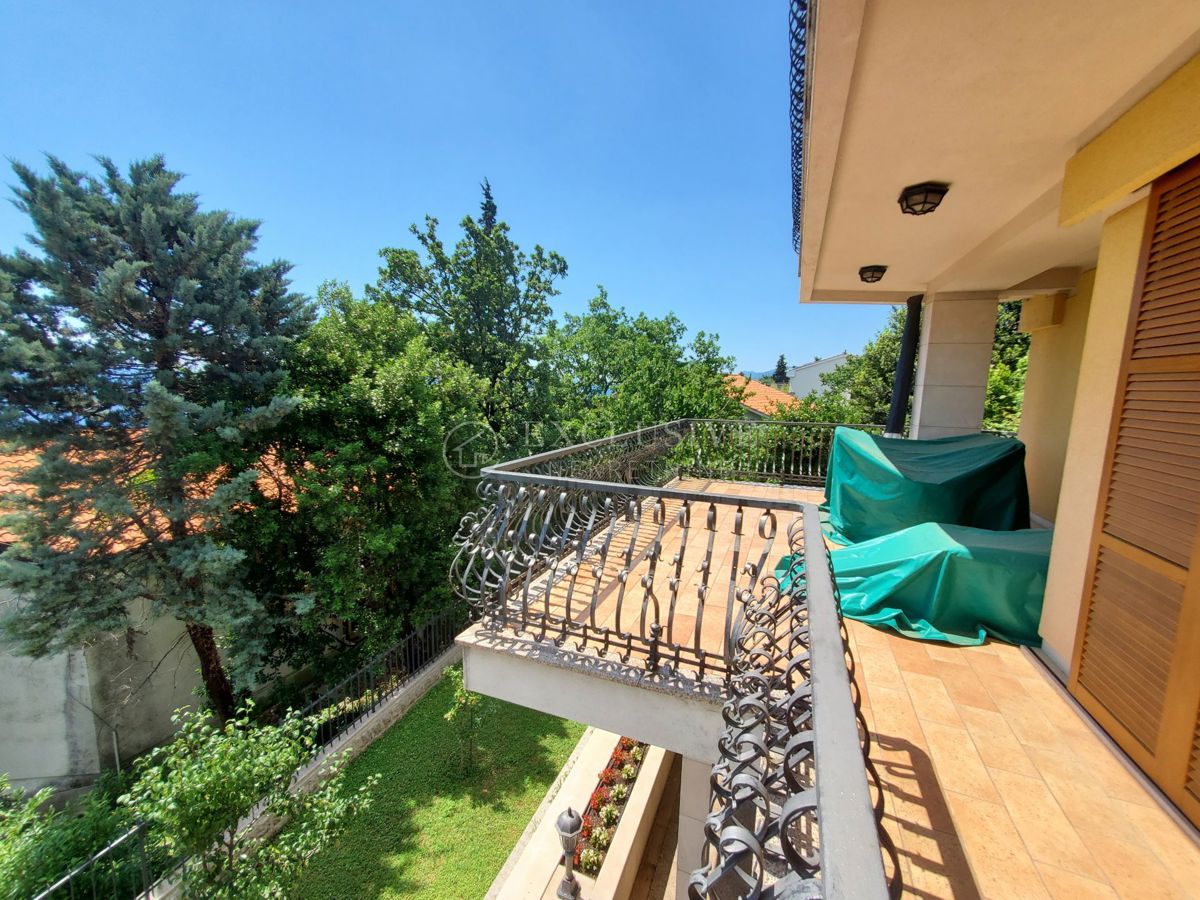 Hiša Volosko, Opatija, 350m2