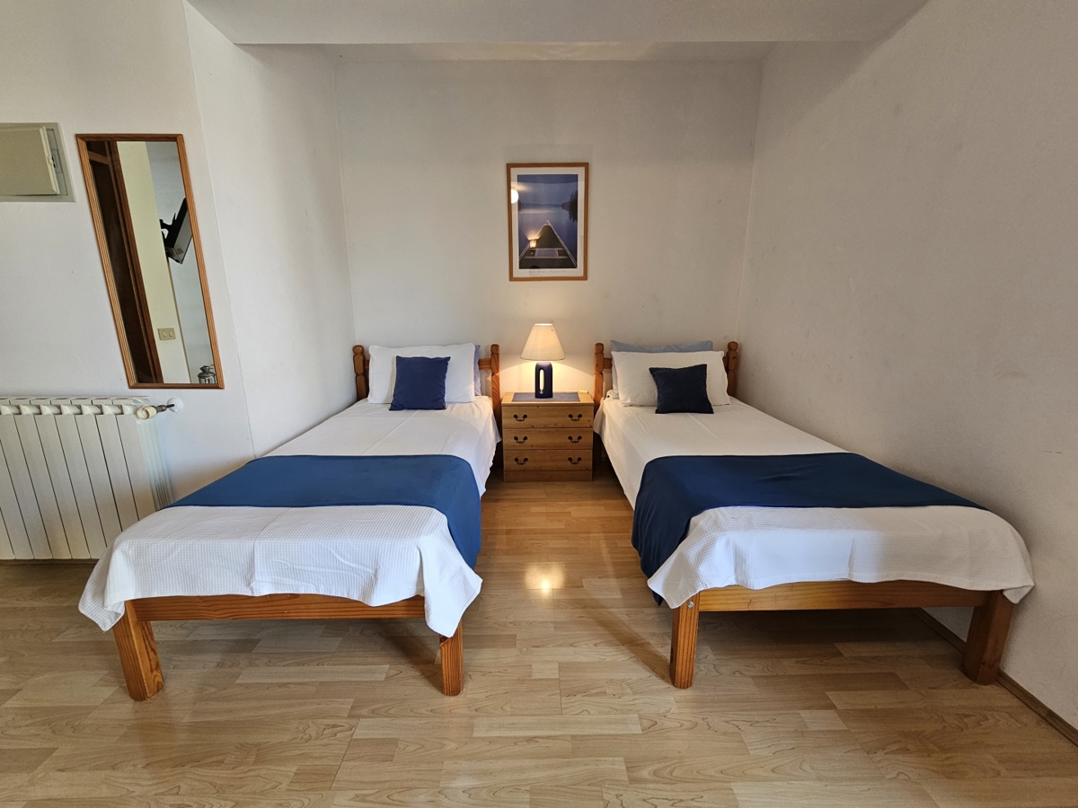 EKSKLUZIVA AGENCIJE-MUGEBA POREČ-APARTMANSKA KUĆA!