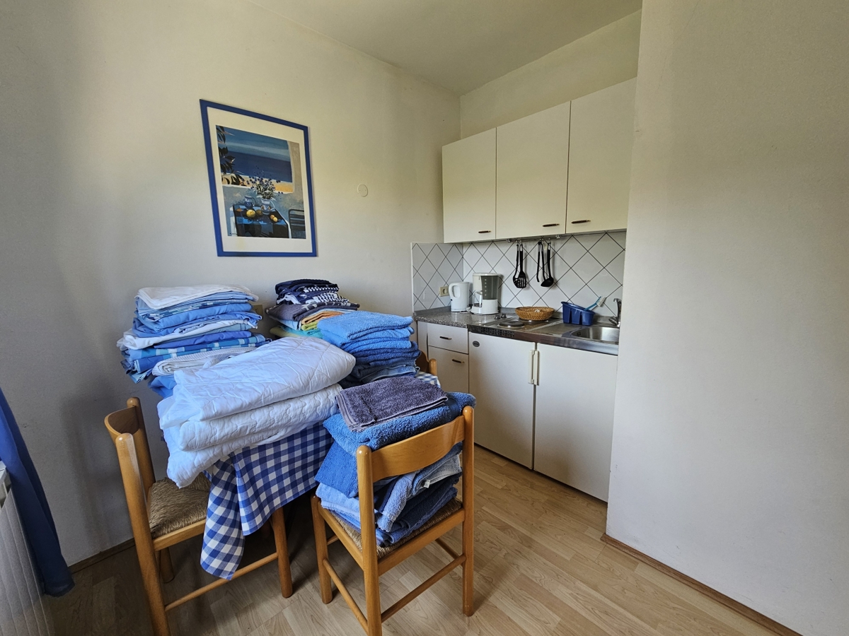 EKSKLUZIVA AGENCIJE-MUGEBA POREČ-APARTMANSKA KUĆA!