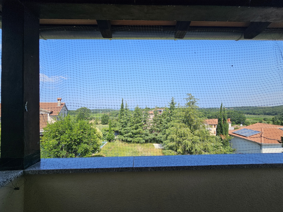 EKSKLUZIVA AGENCIJE-MUGEBA POREČ-APARTMANSKA KUĆA!