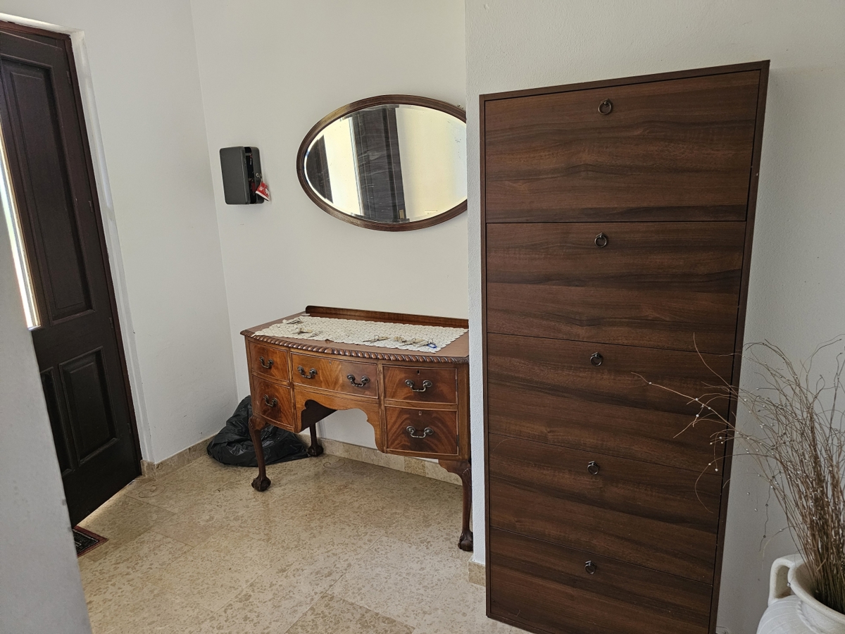 EKSKLUZIVA AGENCIJE-MUGEBA POREČ-APARTMANSKA KUĆA!