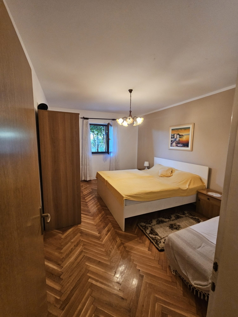 Vrsar - stanovanje 85 m2 z 2 spalnicama, 800 m od morja