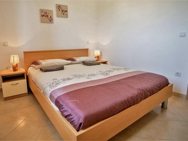 PPoreč, Očarljiva hiša z bazenom in pogledom na morje v bližini Poreča – Odlična investicijska priložnost