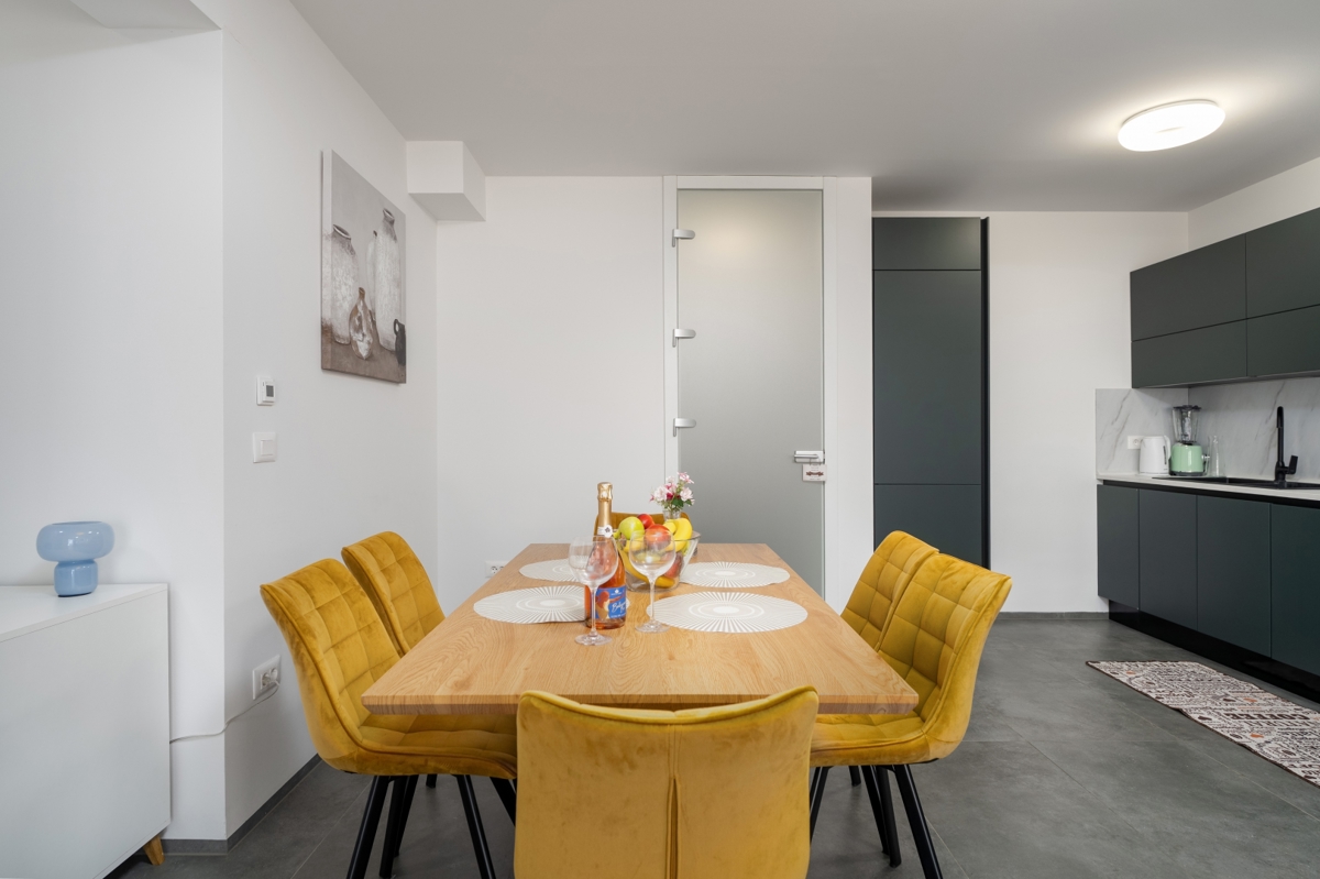 Funtana novogradnja - Apartma v pritličju 500 m od plaže