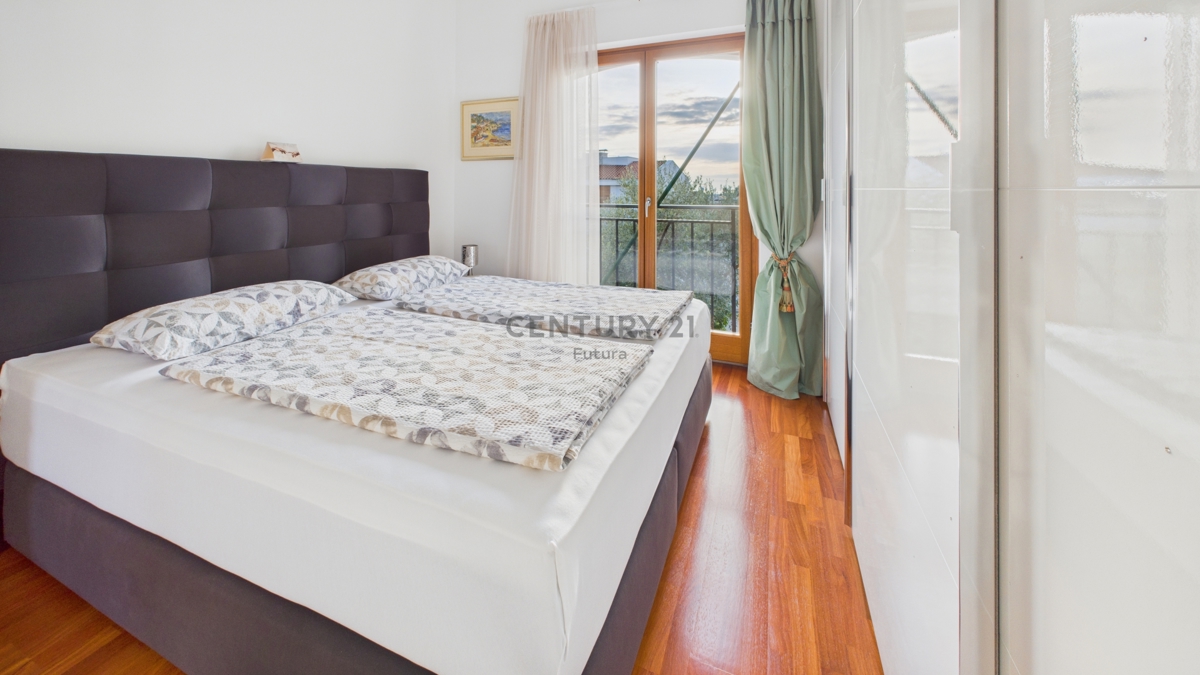 Vabriga - prostorno stanovanje 113 m2, 1. nadstropje