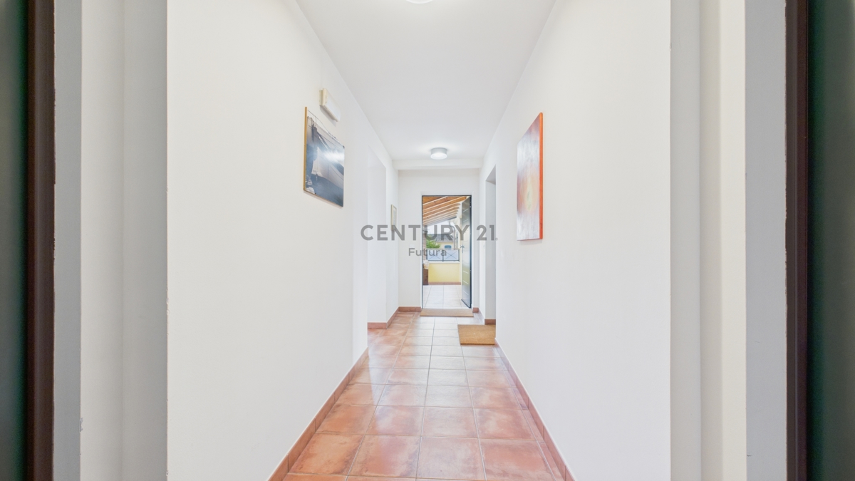 Vabriga - prostorno stanovanje 113 m2, 1. nadstropje