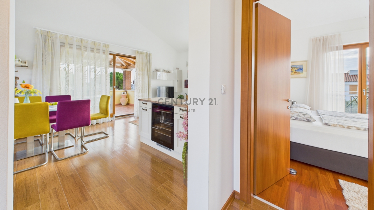 Vabriga - prostorno stanovanje 113 m2, 1. nadstropje