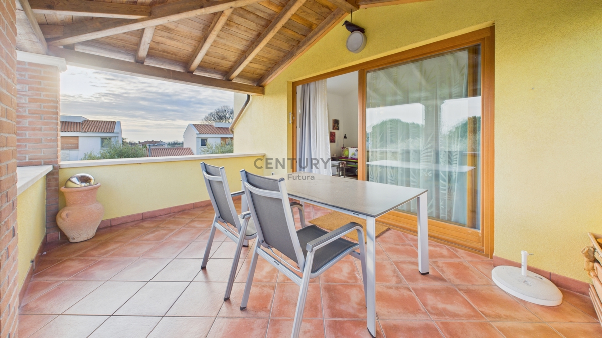 Vabriga - prostorno stanovanje 113 m2, 1. nadstropje