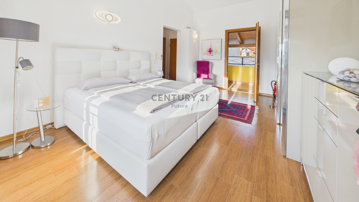 Vabriga - prostorno stanovanje 113 m2, 1. nadstropje