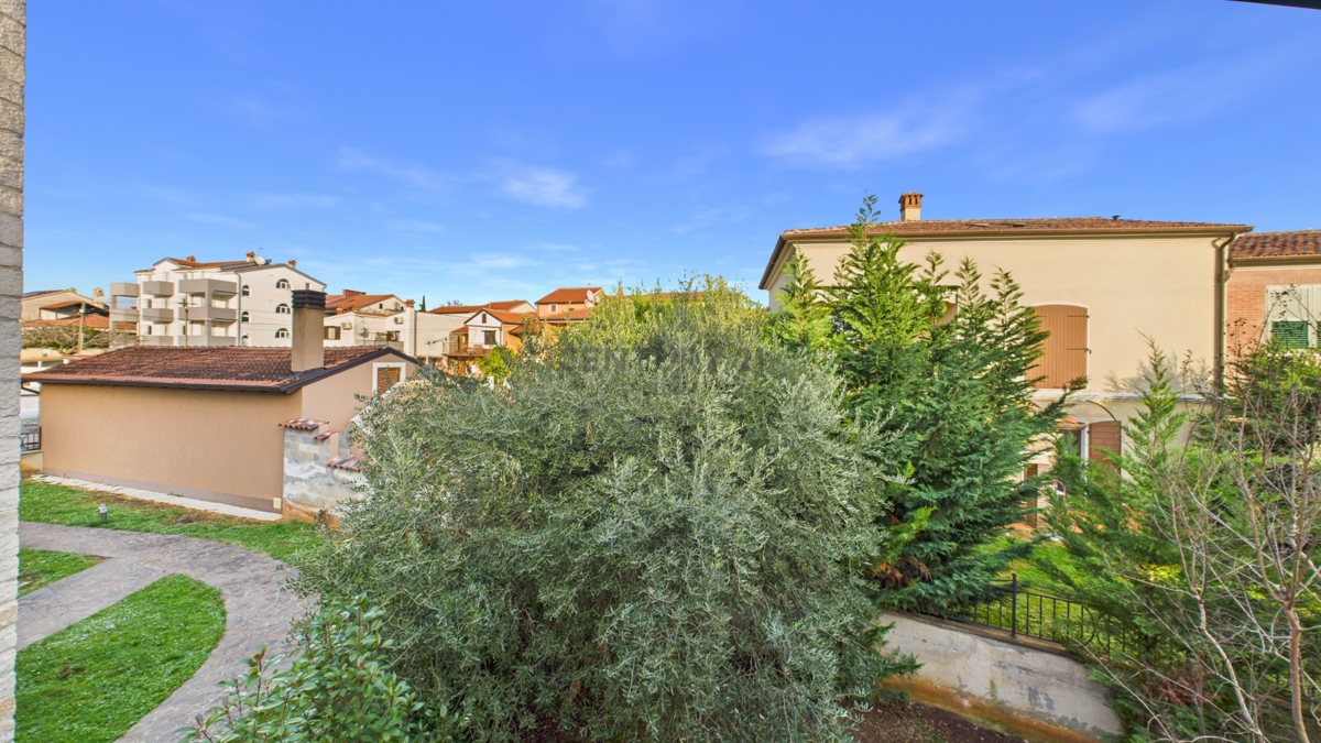 Vabriga - prostorno stanovanje 113 m2, 1. nadstropje