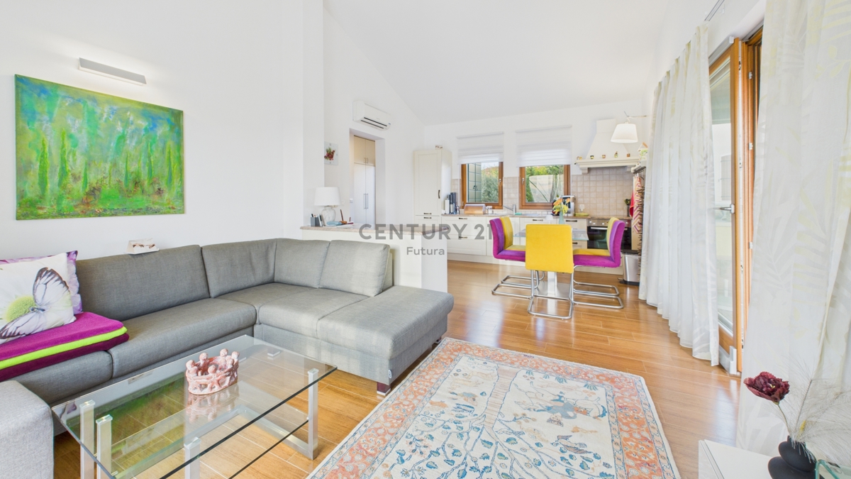 Vabriga - prostorno stanovanje 113 m2, 1. nadstropje