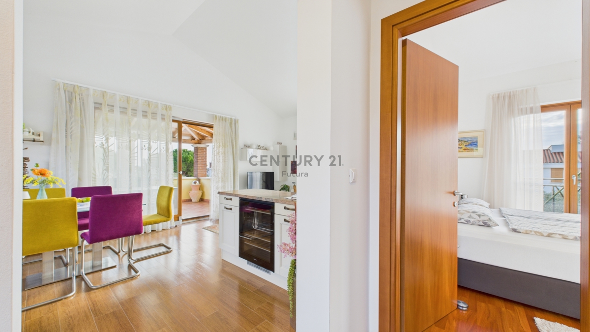 Vabriga - prostorno stanovanje 113 m2, 1. nadstropje