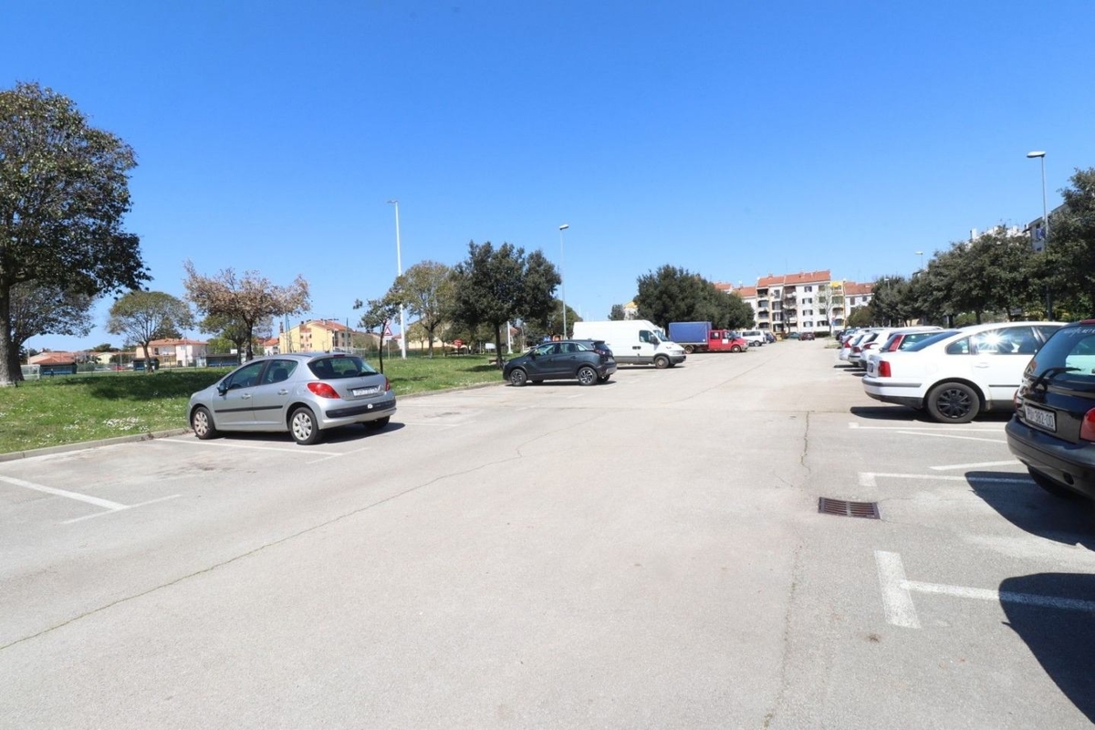 UMAG - ODLIČNA LOKACIJA! Stanovanje v 3. nadstropju, 200 m od morja in centra mesta