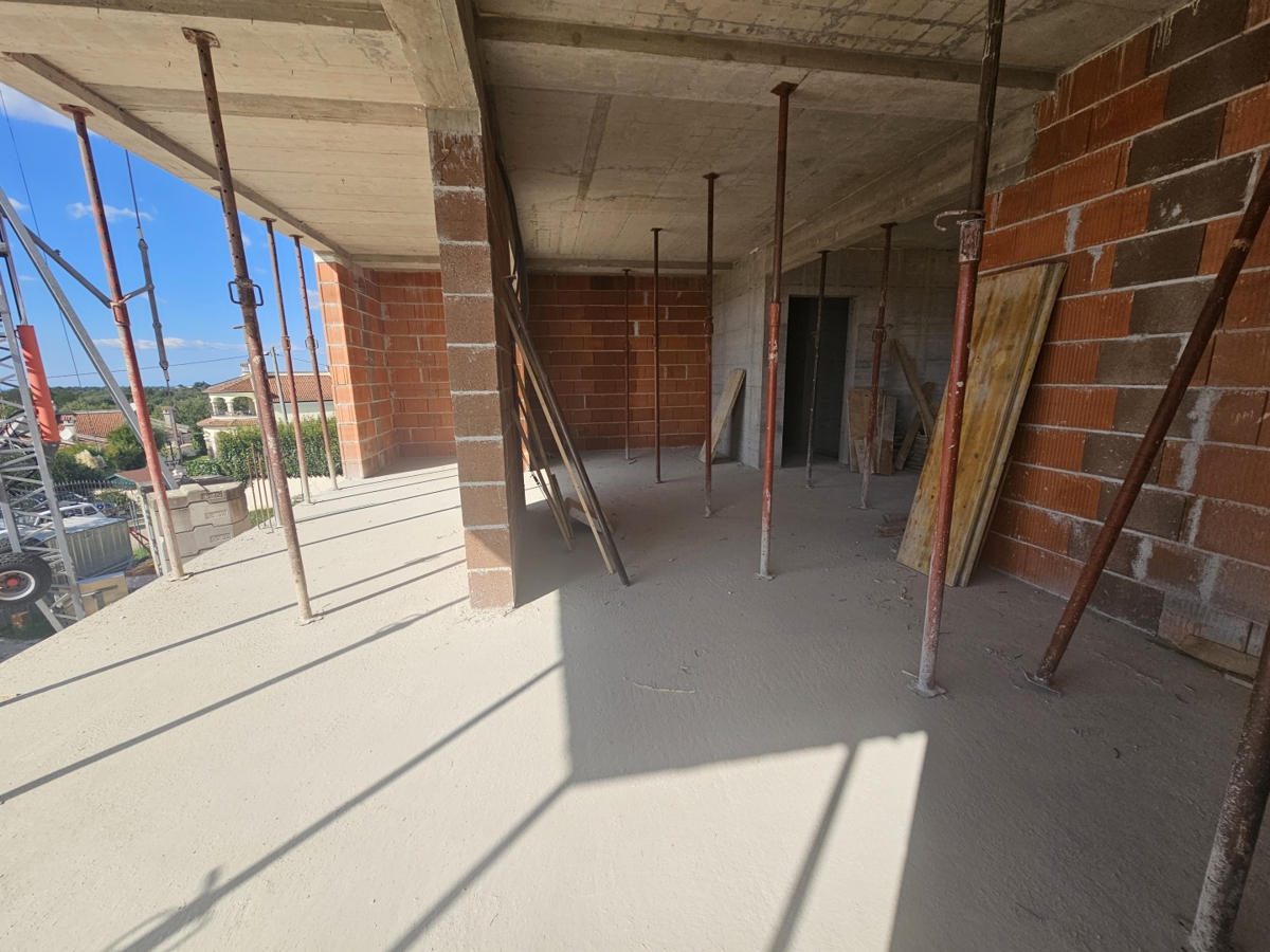 Novogradnja, stanovanje v 1. nadstropju - dvigalo!