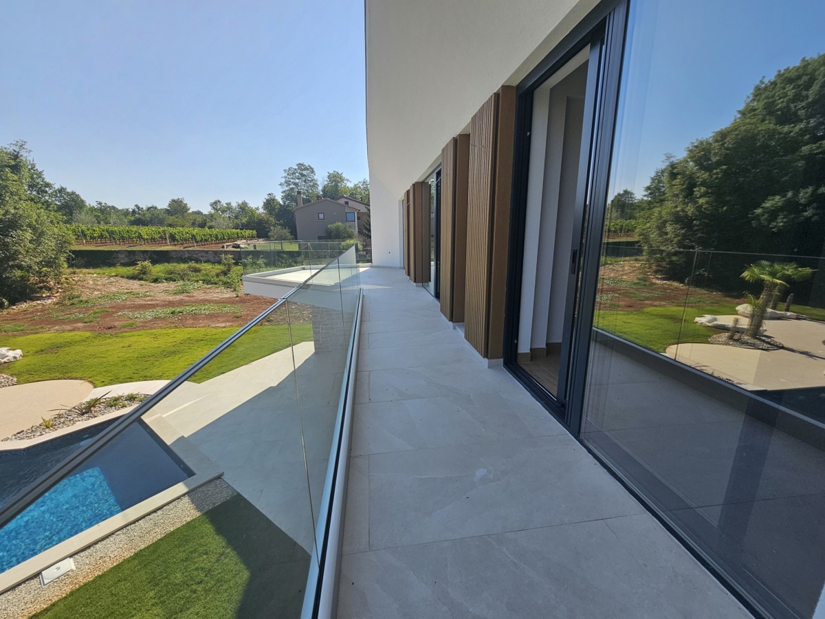 Moderna hiša v Istri blizu Poreča - idealna za družino ali počitnice!