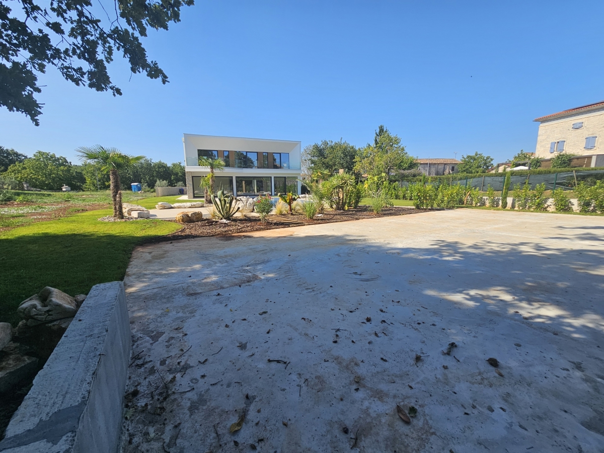 Moderna hiša v Istri blizu Poreča - idealna za družino ali počitnice!