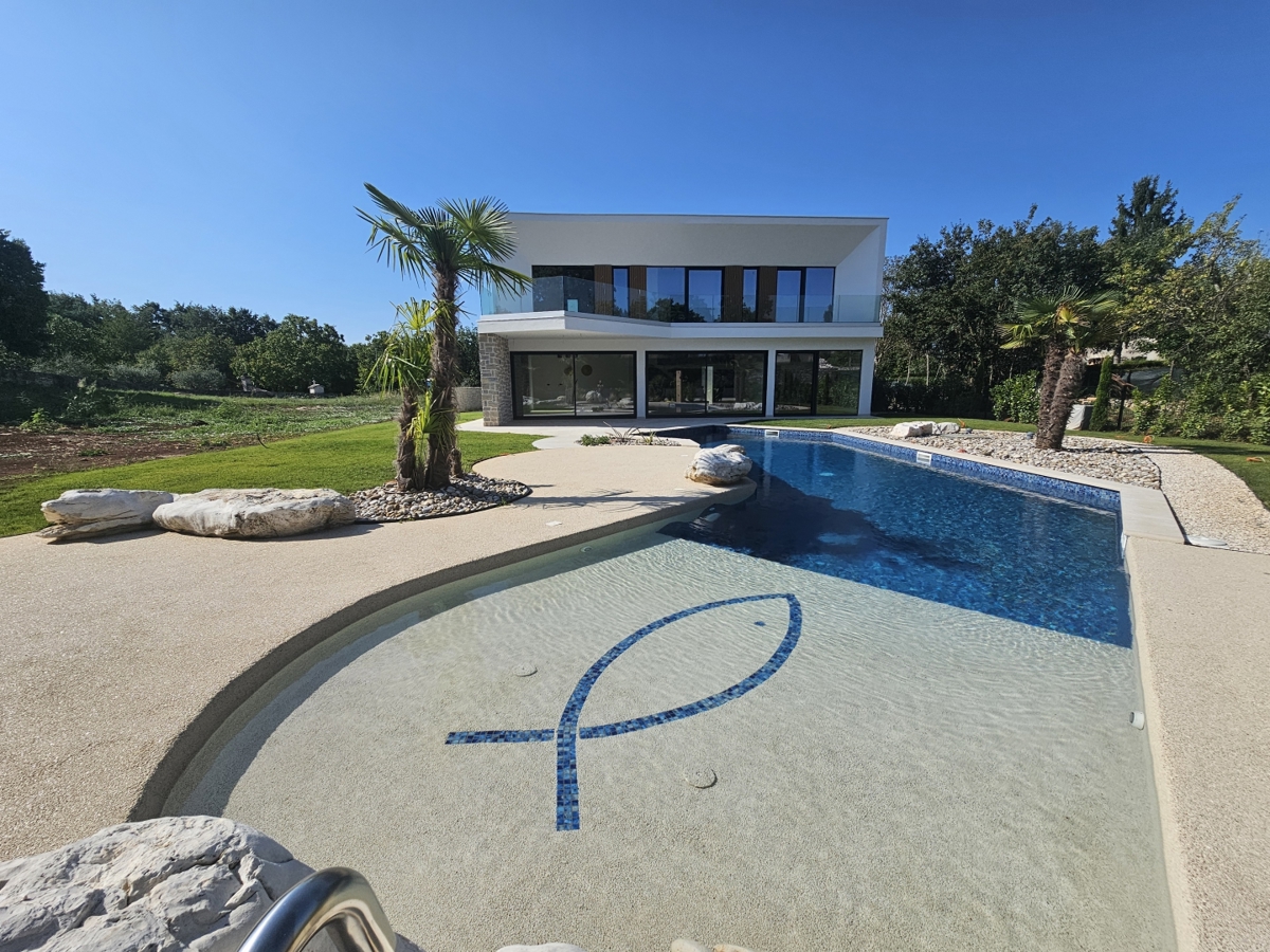 Moderna hiša v Istri blizu Poreča - idealna za družino ali počitnice!