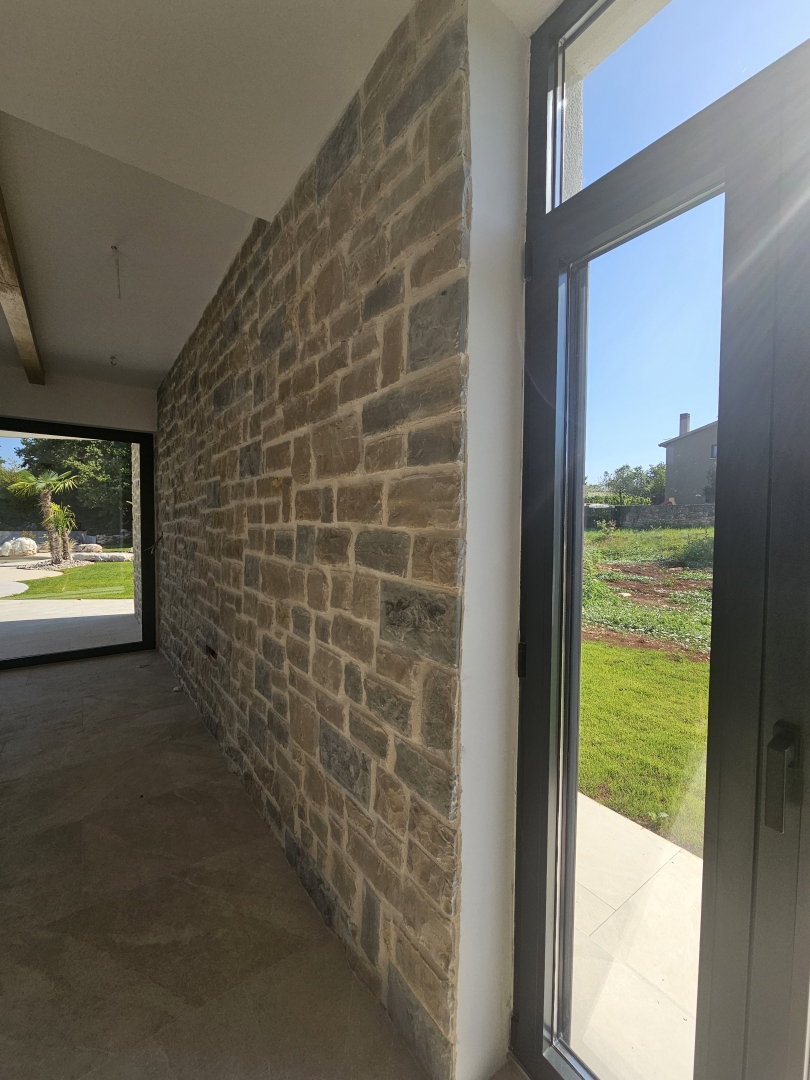 Moderna hiša v Istri blizu Poreča - idealna za družino ali počitnice!