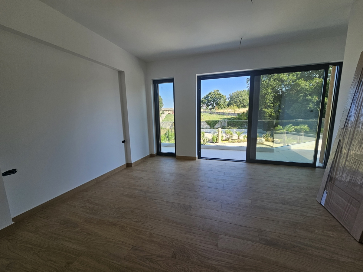 Moderna hiša v Istri blizu Poreča - idealna za družino ali počitnice!