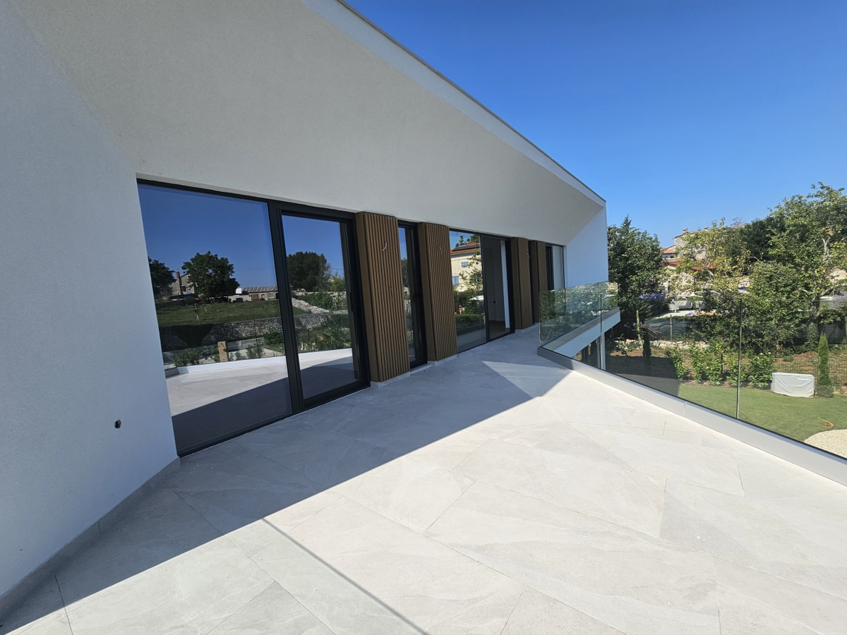 Moderna hiša v Istri blizu Poreča - idealna za družino ali počitnice!