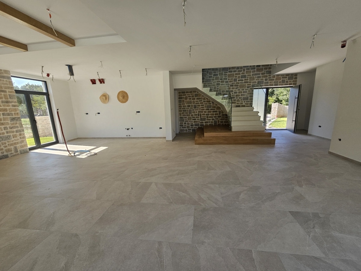 Moderna hiša v Istri blizu Poreča - idealna za družino ali počitnice!