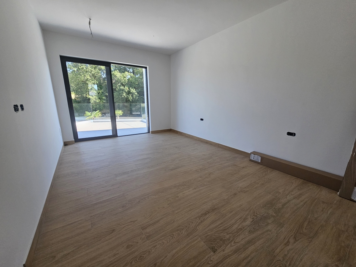 Moderna hiša v Istri blizu Poreča - idealna za družino ali počitnice!