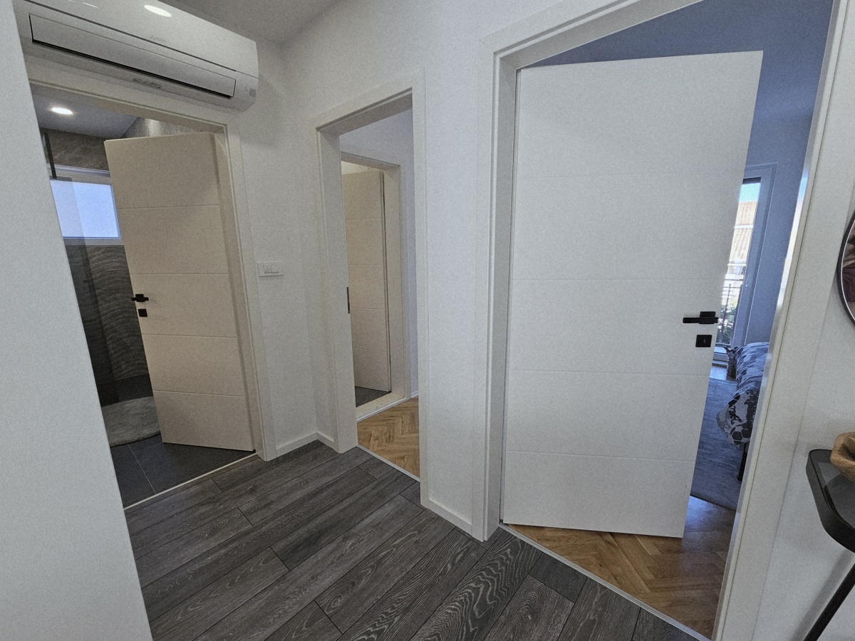 Poreč – Moderno stanovanje 100 m², 800 m od centra in morja