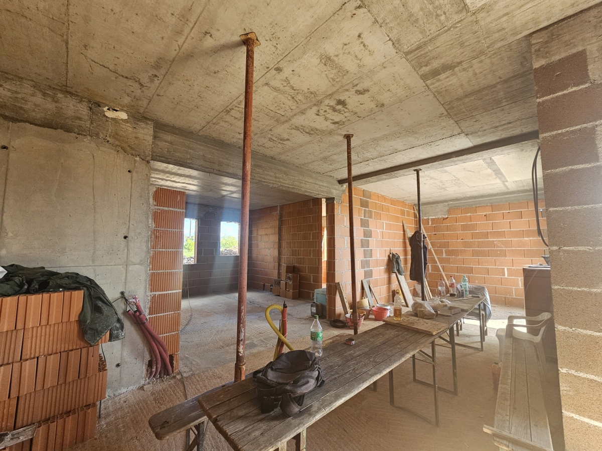 Novogradnja, pritlično stanovanje z vrtom