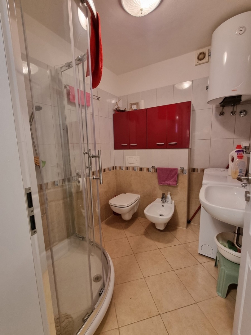 CENTER VRSARA!!! Stanovanje v pritličju z eno spalnico