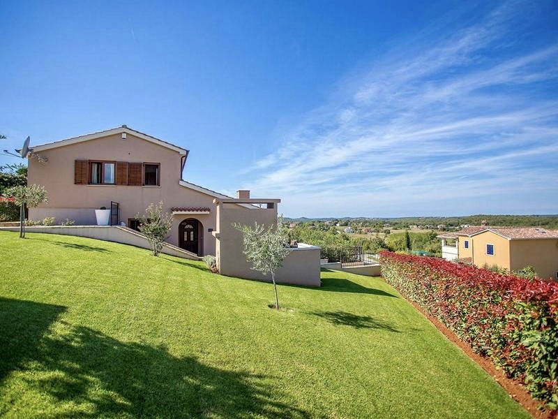 Poreč - Ekskluzivno v naši ponudbi! VRHUNSKA PRILOŽNOST – moderna vila z bazenom in odprtim pogledom na morje