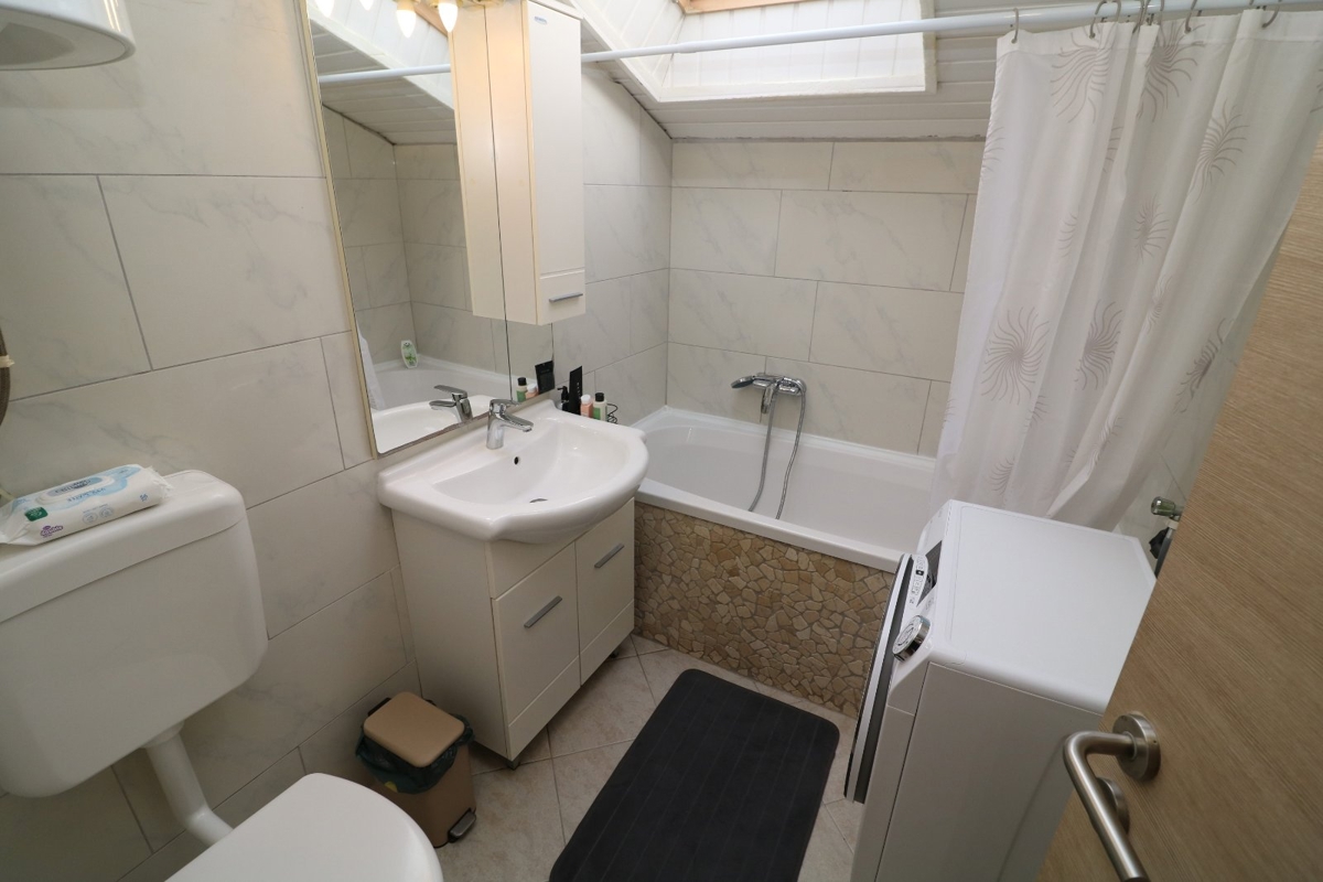 Center Poreča! Popolnoma prenovljeno stanovanje 49 m2