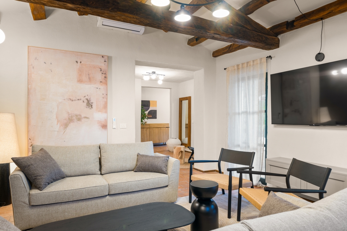 Istra - prenovljena vila z bazenom, 5 spalnic, kategorizacija 4★, mirna lokacija