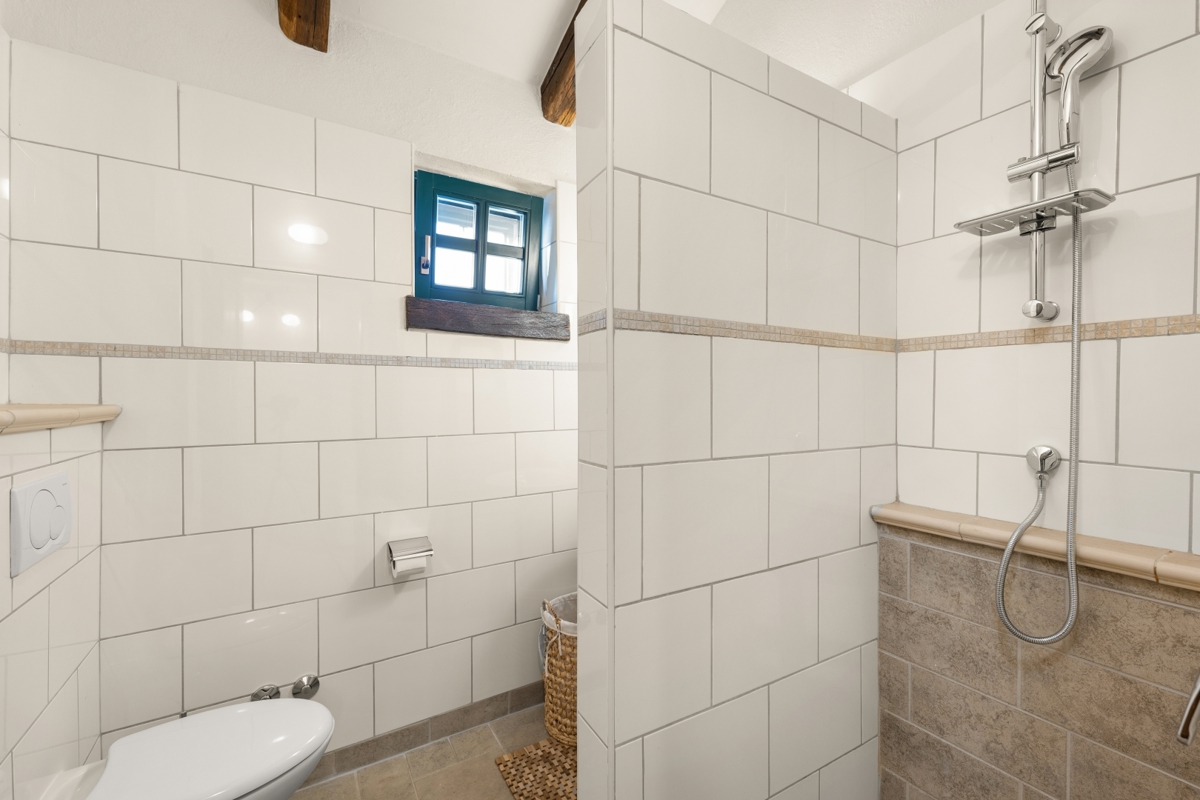 Istra - prenovljena vila z bazenom, 5 spalnic, kategorizacija 4★, mirna lokacija