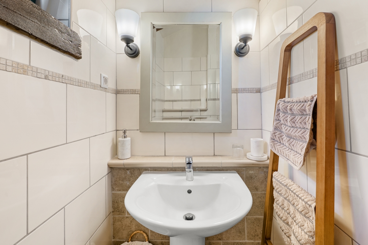 Istra - prenovljena vila z bazenom, 5 spalnic, kategorizacija 4★, mirna lokacija