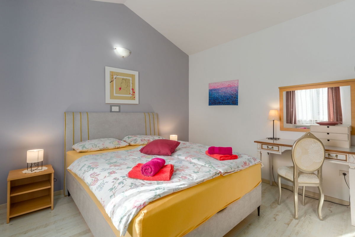 Samostojna hiša z bazenom s pogledom na pravljični Motovun