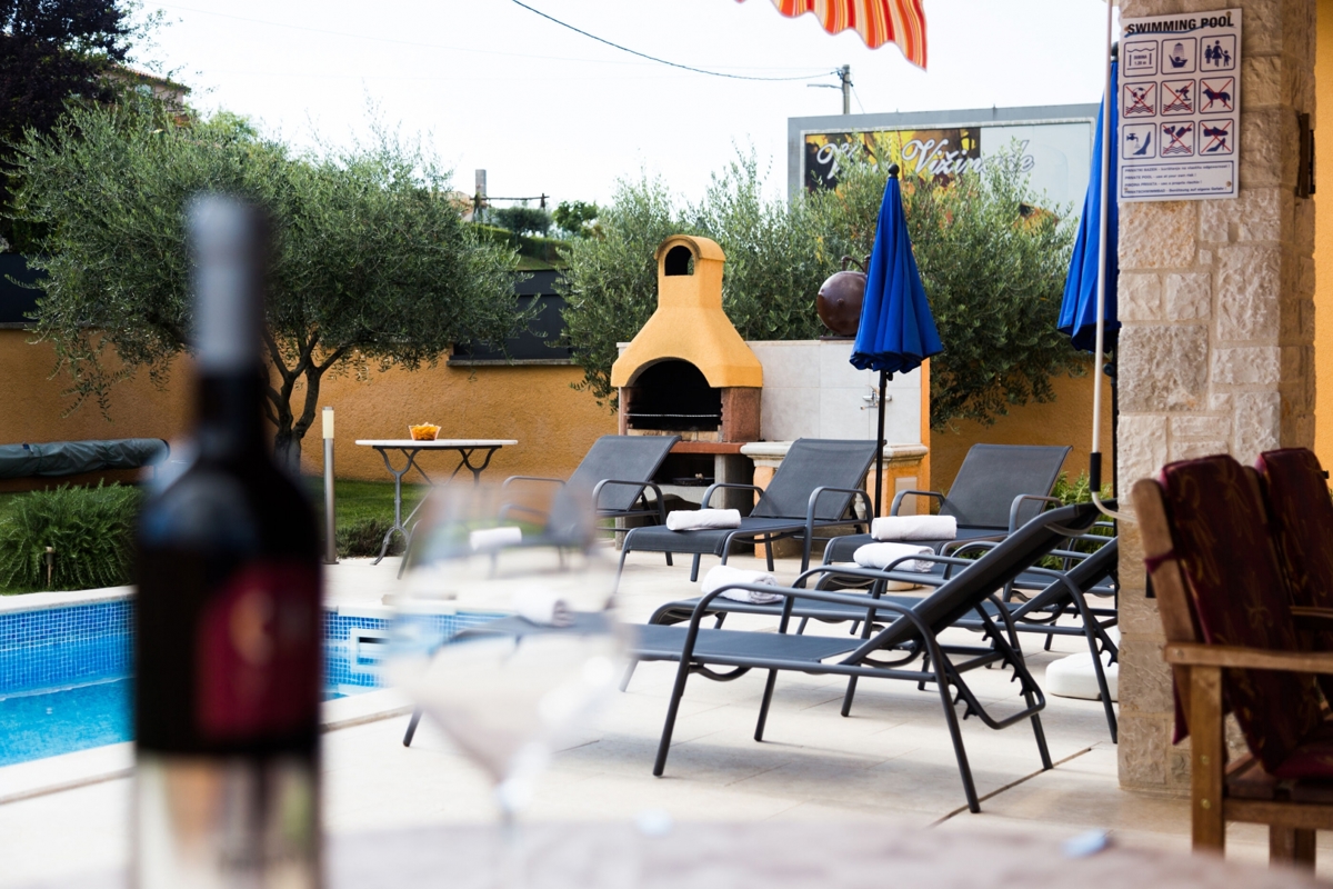 Samostojna hiša z bazenom s pogledom na pravljični Motovun